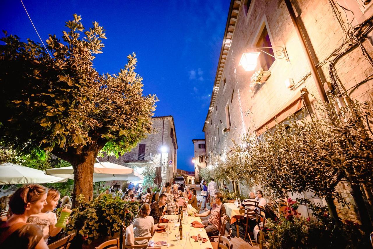 Le Vecchie Cantine Hotel Chianni Kültér fotó