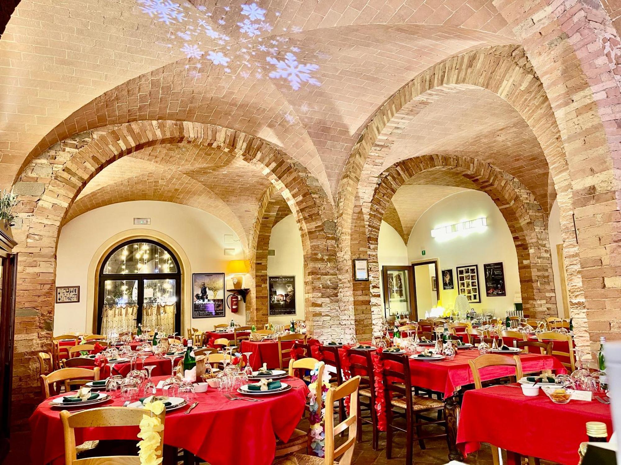 Le Vecchie Cantine Hotel Chianni Kültér fotó